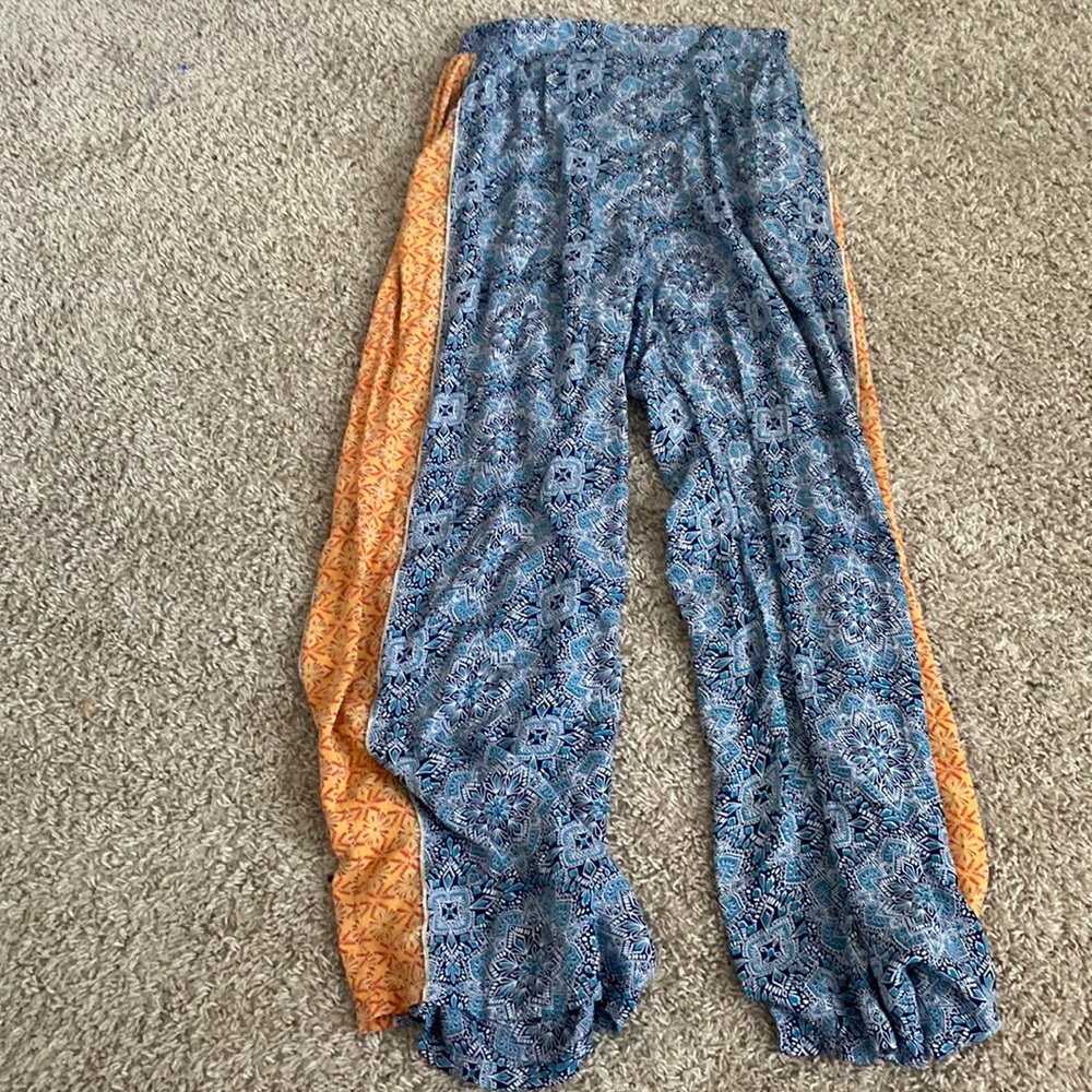 Cute patterned flowy pants